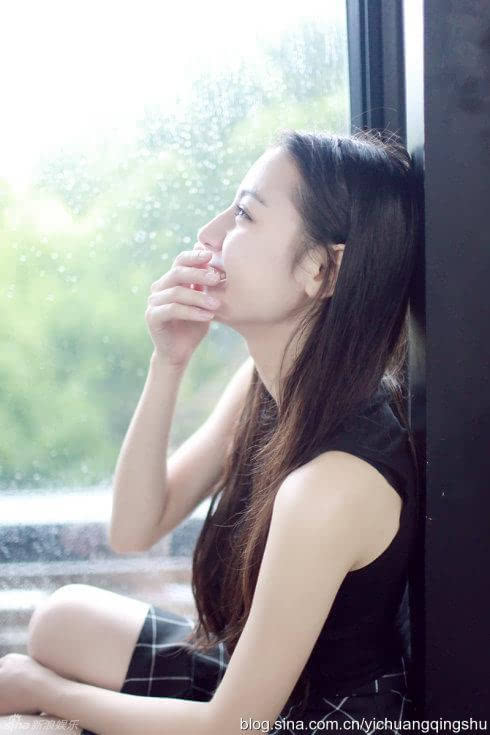 美女午夜日常的温馨趣事，爱与陪伴的美好瞬间探索