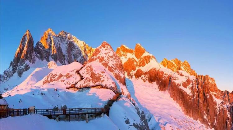 玉龙雪山十一月一日新篇章，探寻时代背景下的独特地位