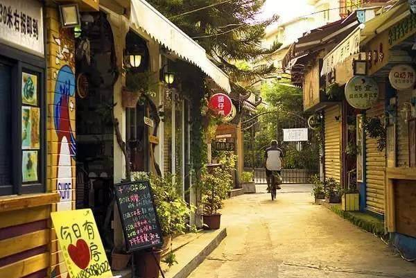 疫情下的隐秘小巷，特色小店故事与最新疫情情况