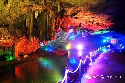 独家揭秘鲸鱼沟魅力，探寻小院独特故事